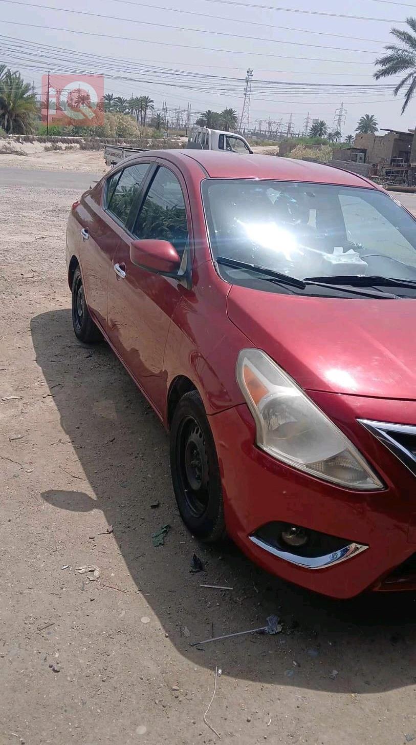 نیسان ڤێرسا